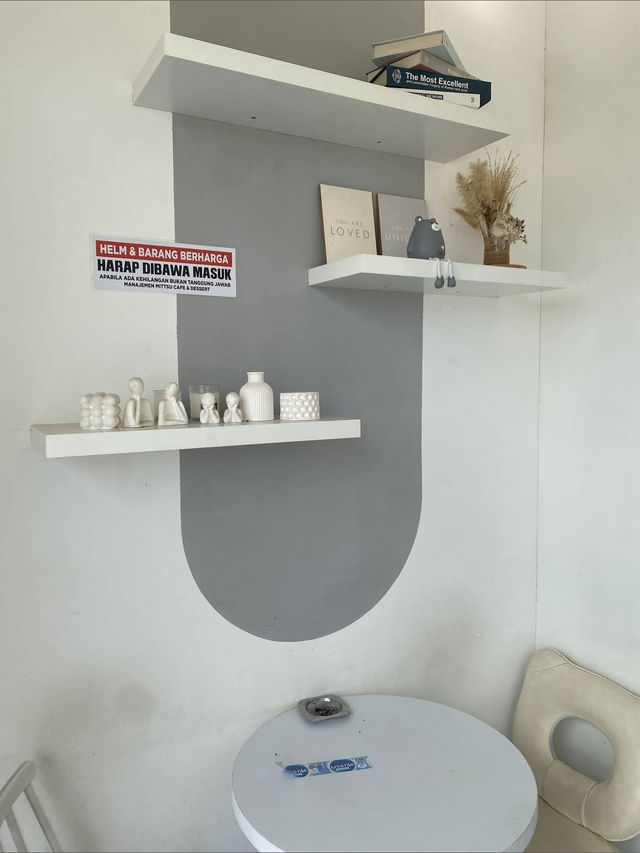 Mittsu Café & Dessert, Whimsical Treats and Family-Friendly Vibes in Batam