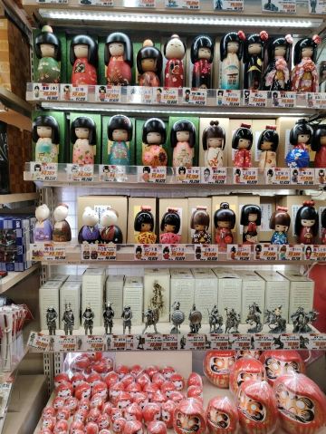 Souvenir Heaven 🎁✨ Things You Must Bring Home from Japan | Trip
