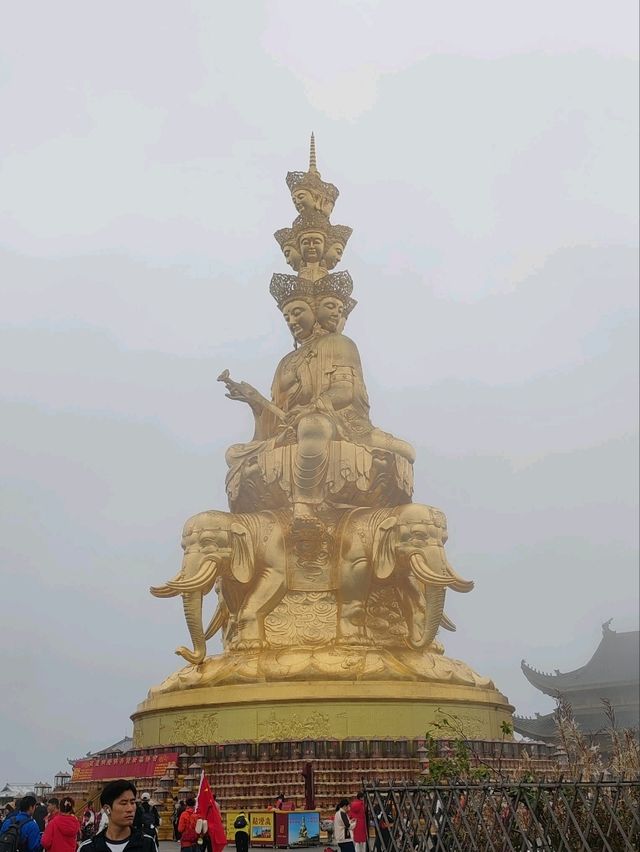 At the Summit of Mount Emei: Ever-Changing Weather, the Ups and Downs of Life
