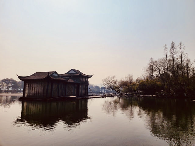 入秋的西湖:一湖秋水一城詩意 入秋的西湖:一湖秋水一城詩意