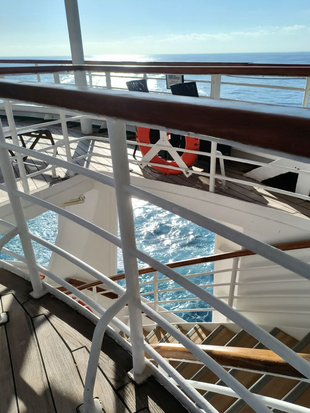 🇭🇰 秋季海上之旅|鼓浪嶼號 香港 → 宮古島 🌊🌤️ 🇭🇰 秋季海上之旅|鼓浪嶼號 香港 → 宮古島 🌊🌤️