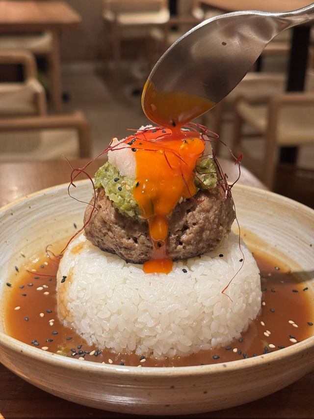觀塘必食手打和牛漢堡扒丼飯