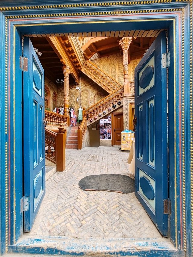 The Colorful Doors of Gaotai Folk Houses The Colorful Doors of Gaotai Folk Houses
