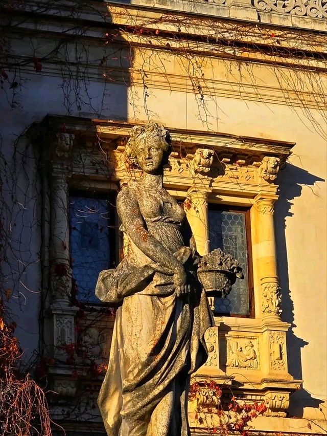 👑 A Fairytale Come to Life – Peleș Castle, Romania