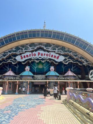 🛍️充滿可愛元素的室內主題樂園 | 三麗鷗彩虹樂園