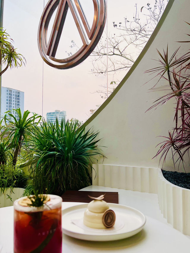 Where Minimalist Vibes Meet Perfect Pastries 🇻🇳🧁 Where Minimalist Vibes Meet Perfect Pastries 🇻🇳🧁