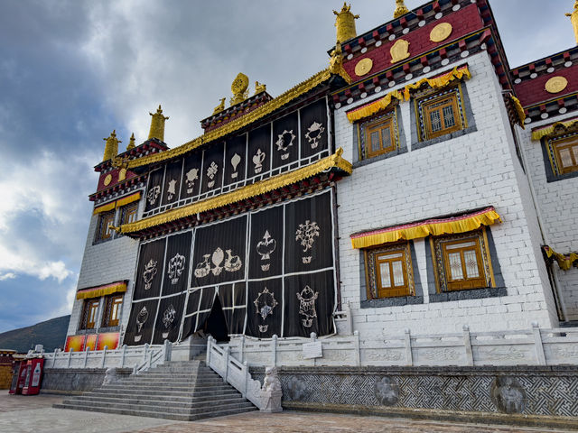 송찬림사 정상에서 내려다본 자연의 모습