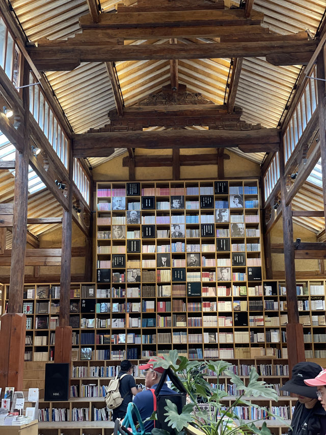 糧倉變身文藝書店，打卡必去地