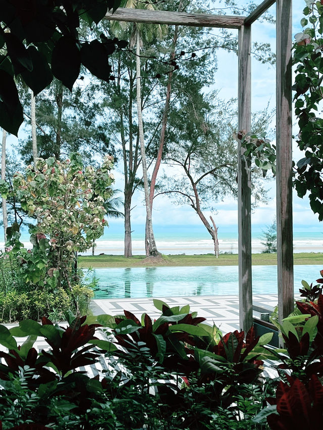 Roxy Beach Resort – Family-Friendly Staycation in Sematan Roxy Beach Resort – Family-Friendly Staycation in Sematan