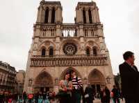 ⛪️巴黎聖母院｜走進歷史裡的一段靜謐