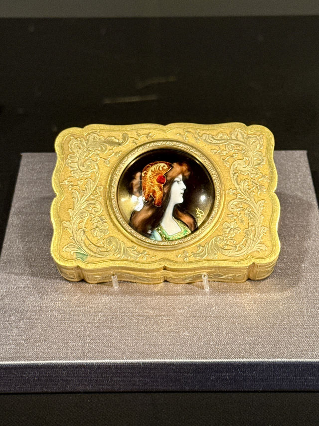 Exploring the World of Jewelry at The National Museum of Western Art