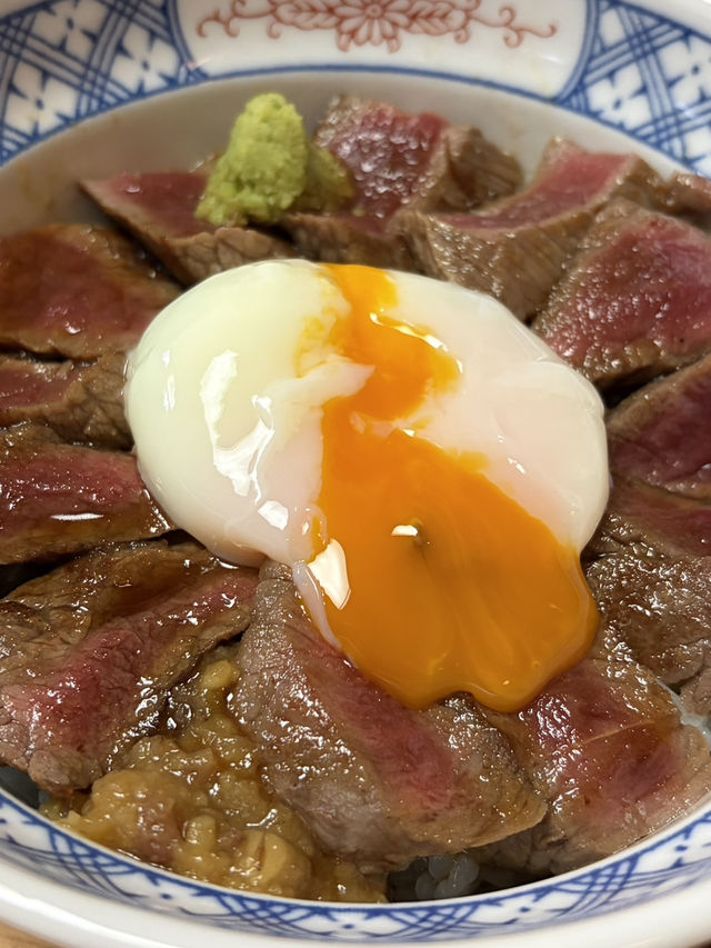 【熊本名物】大人気のあか牛丼を楽しめる名店