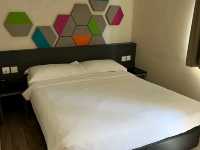 “Clean Comfort in the Heart of Geylang”