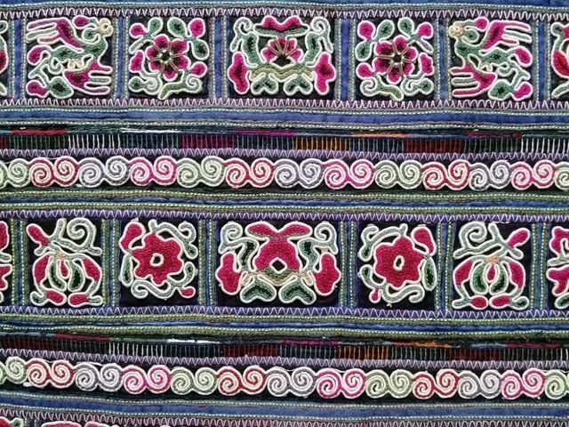 Exploring the beautiful crafts of Guizhou 😍