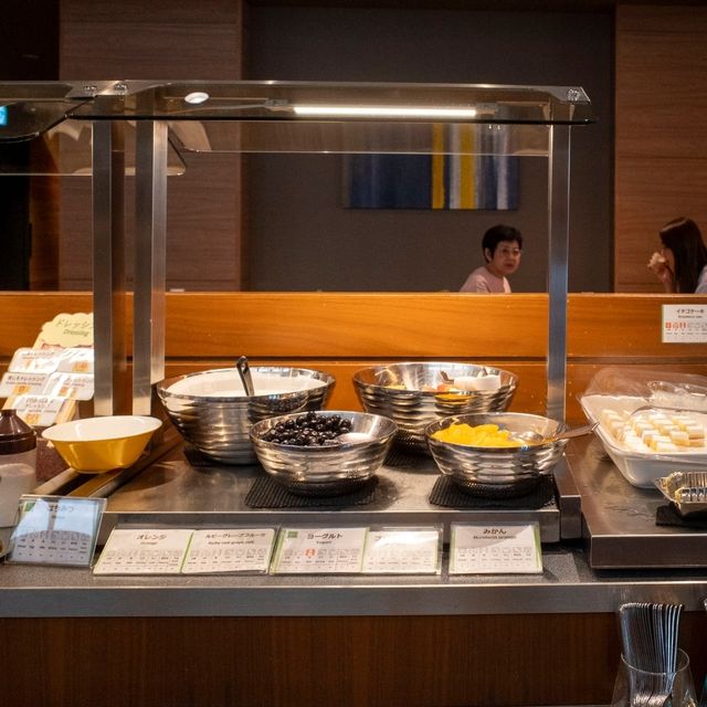일본식과 서양식  메뉴를 모두 맛볼 수 있는