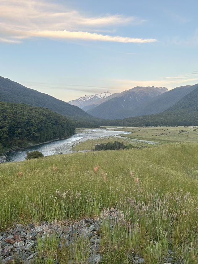 🚗💦 Wanaka to Haast: A Scenic Drive Through Lakes & Waterfalls