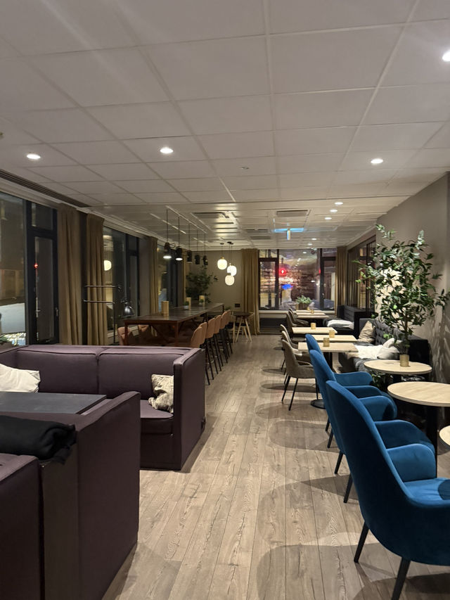 Comfortable Stay in the Heart of Tromsø with Great Amenities!