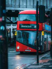 Route 38 – Victoria to Clapton Pond via Piccadilly Circus
