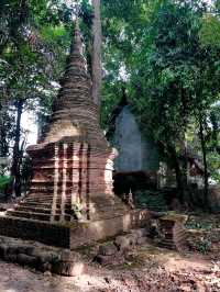 Wat Phra That Doi Leng — Sacred Heights of Long, Phrae