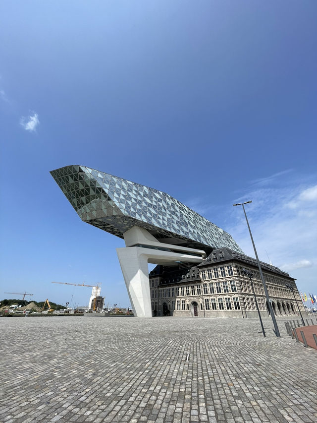 🏰 Antwerp: Art, Diamonds & History