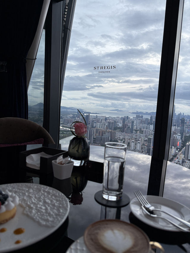 🌆 The Drawing Room & St. Regis Bar 🏞️ 96-й этаж Шэньчжэня 🌆 The Drawing Room & St. Regis Bar 🏞️ 96-й этаж Шэньчжэня