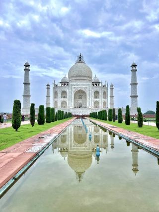 ✨ Witness the Eternal Beauty of the Taj Mahal, India’s Love Story in Marble