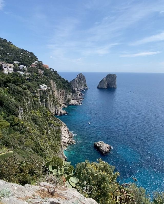 The Magical Isle of #Capri: Soaked in Blue 💙