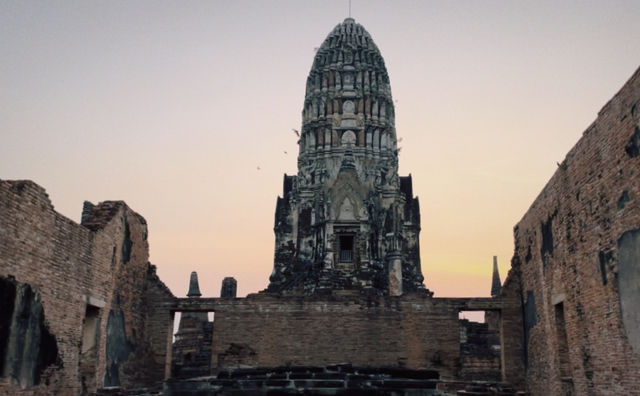 The capital of the Thai Ayutthaya Dynasty, with over 600 years of palace ruins and more than 200 preserved ancient pagodas.