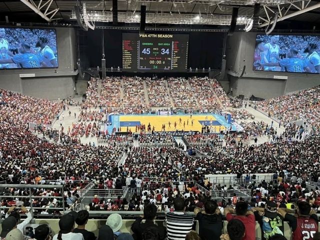 World's Largest Indoor Arena!😲🇵🇭