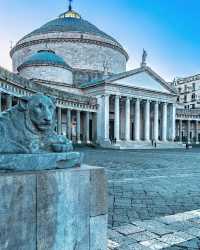 Naples: Eternal Beauty and Savory Delights 🇮🇹