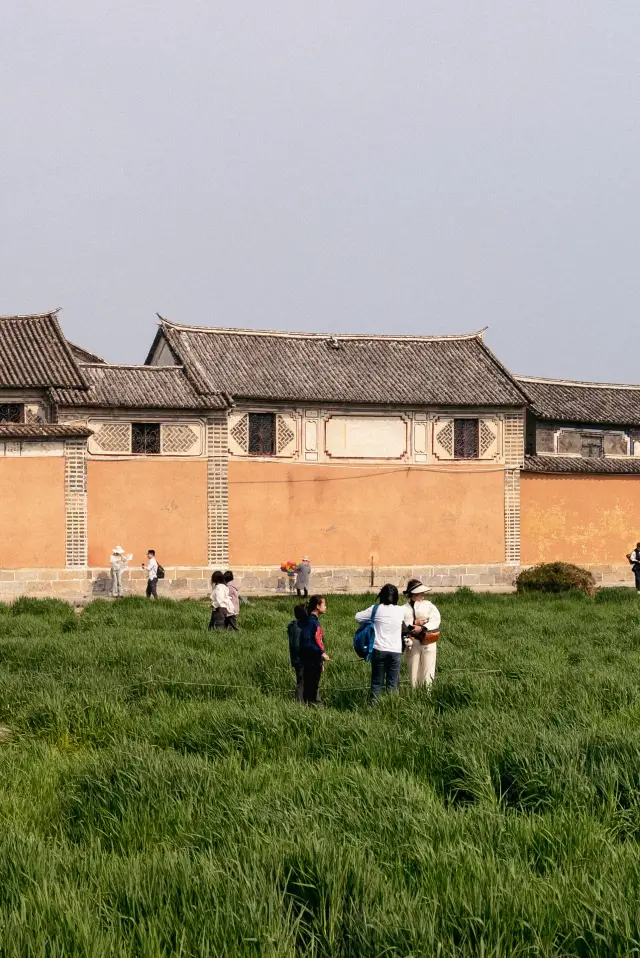 Street Photography "Land of Great Joy" | Xizhou Ancient Town in Dali is worth a visit