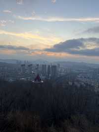 前往烏魯木齊旅遊，獨自去雅瑪里克山玩賞落日，旅遊攻略請收好