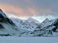 歷時一天的冰洞探險+冰川徒步 真實無濾鏡！聽聞孔嘎冰洞是西藏迄今為止發現的最大冰洞