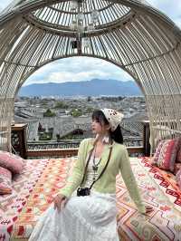 俯瞰麗江古城的絕美客棧！！一定要來