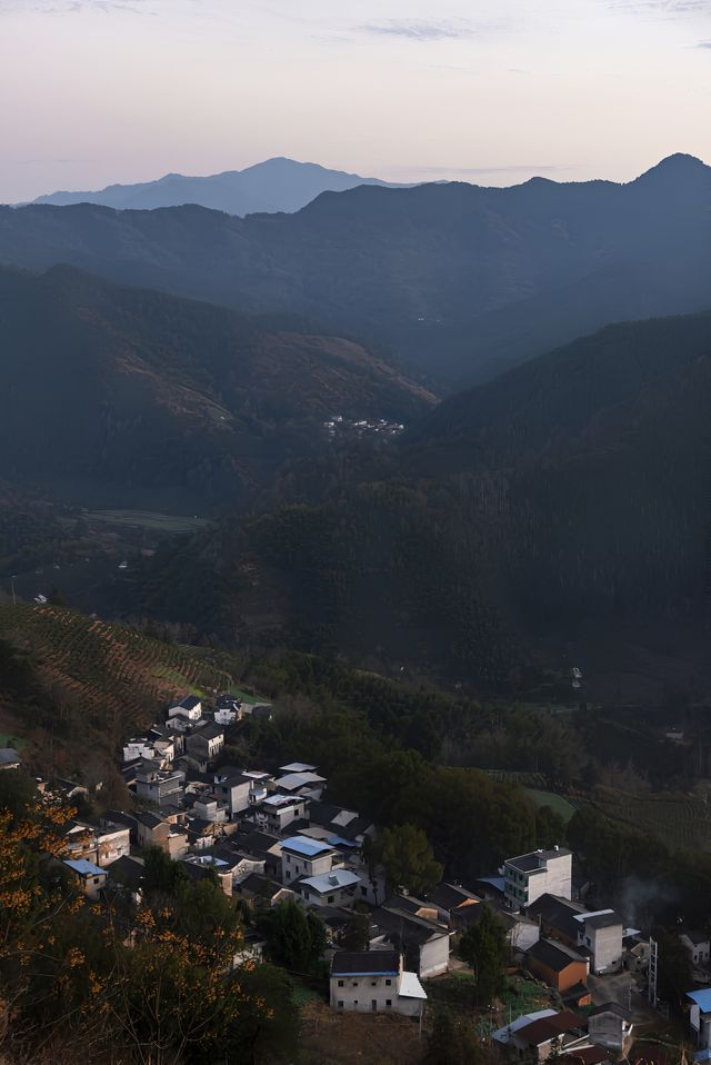 皖南版千里江山圖，飄在雲端的古村