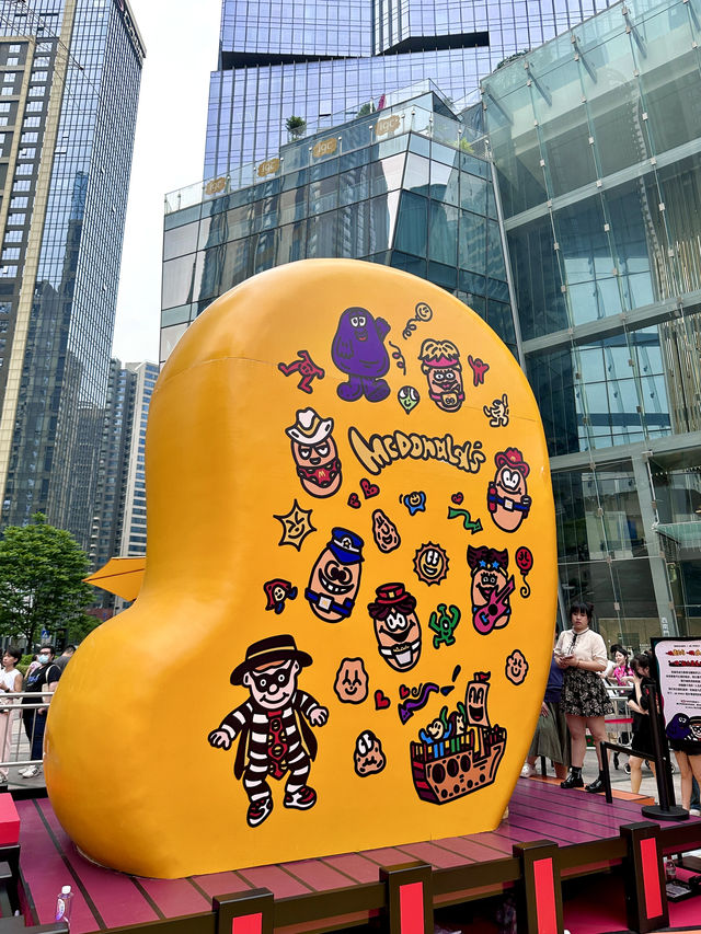 在Igc麥門xMr Doodle快閃展