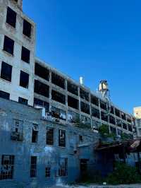 Exploring the Abandoned Fisher Body Plant 21 in Detroit