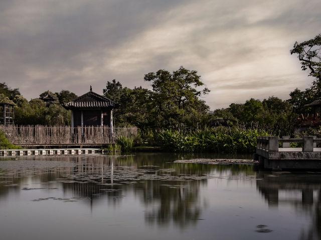 The Stunning SLENDER West Lake!