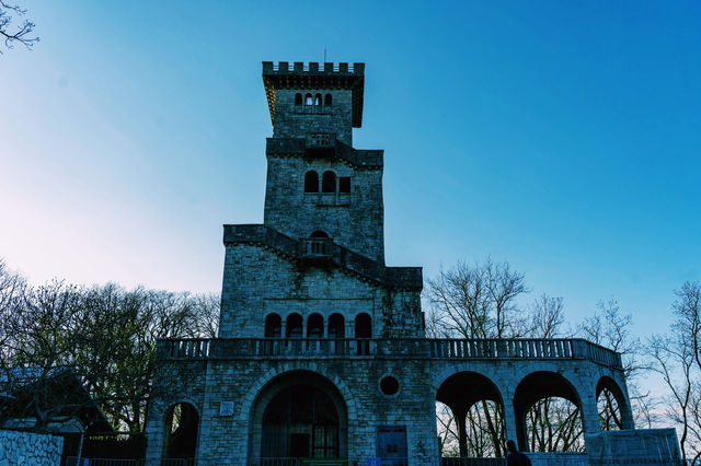 俄羅斯奇觀索契阿洪山旅遊攻略｜探索俄羅斯的美麗山峰。