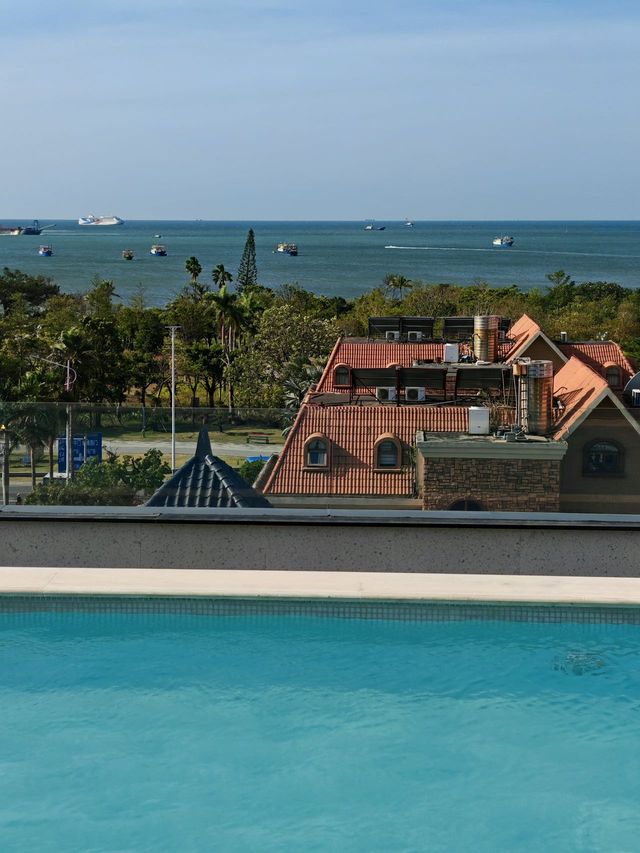 來北海絕美海景民宿 無邊際泳池躺著看海景。