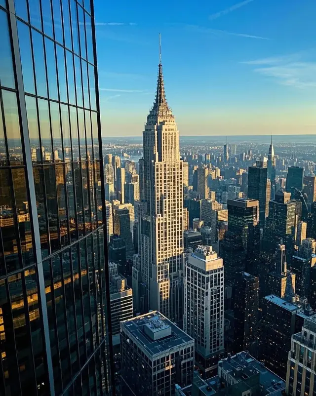 Rockefeller Center: A Bustling Scene of Diverse Charms