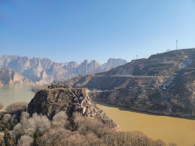 炳靈丹霞，黃河兩岸的丹霞