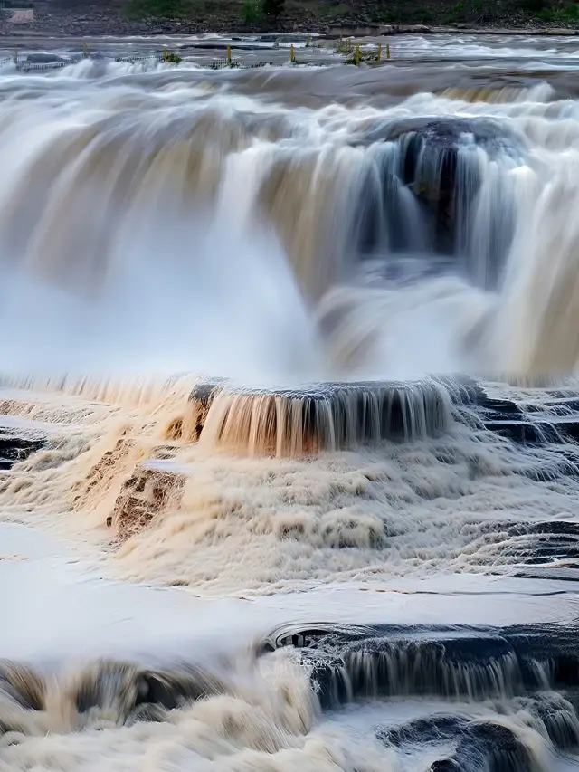 A natural wonder in China that has taken social media by storm. It's truly amazing!