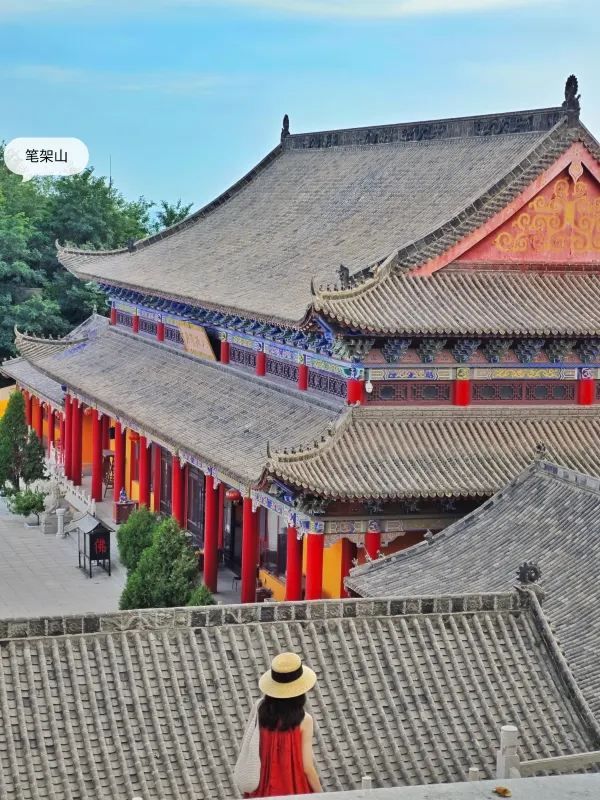 理解王家卫，被奉國寺千年巨佛震撼到失語‼️
