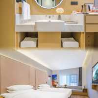 Kunming | Vienna Zhihao Hotel, a hidden gem of value by Dianchi Lake.