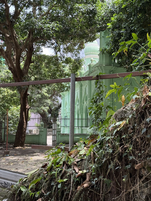 Central To Admiralty - Experience The Concrete Jungle Of Hong Kong 