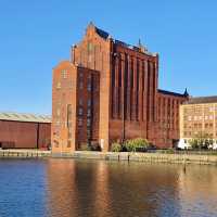 Discover Grimsby’s Town Centre: A Charming Walk Through History!