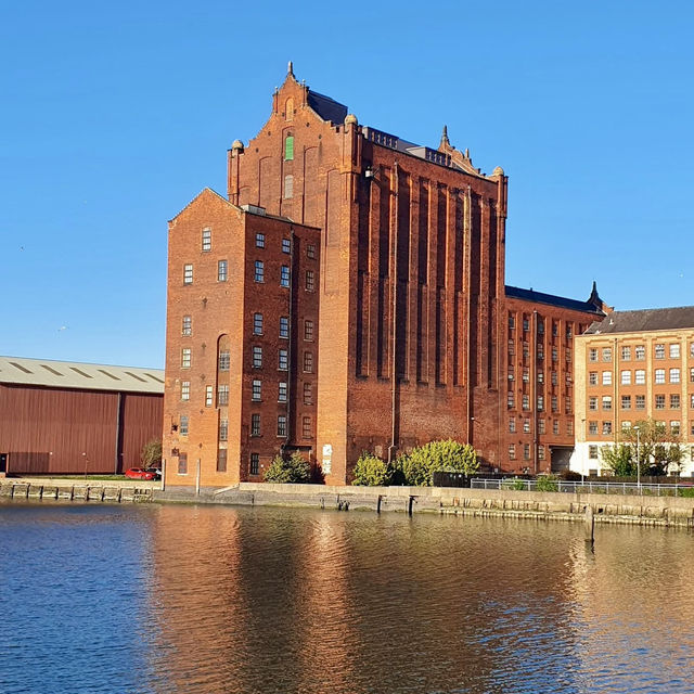 Discover Grimsby’s Town Centre: A Charming Walk Through History!