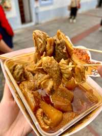 澳門官也街必衝！排隊神店老Day牛雜🦆