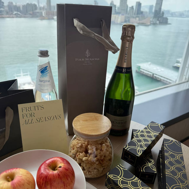 🌊香港四季酒店入住體驗｜中環頂奢的維港旅居實錄